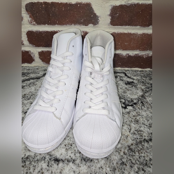 adidas Shoes - Adidas Womens Sneaker..NWT